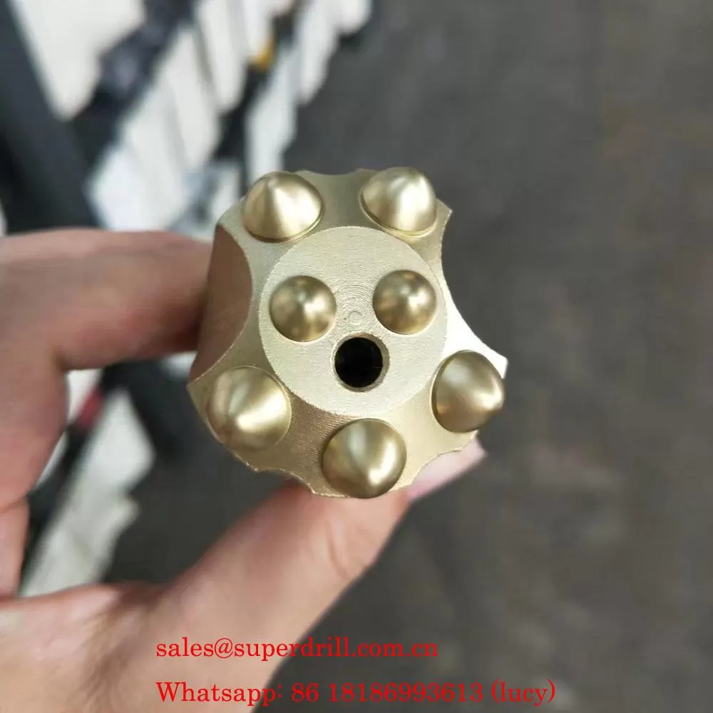 7 11 12 градусов Сплющенная кнопка бит